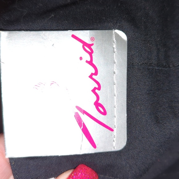 Torrid Embellished Skirt 18 - Picture 7 of 12